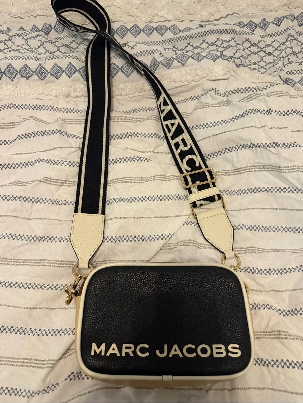 Marc Jacobs Black and Cream Logo Camera Crossbody